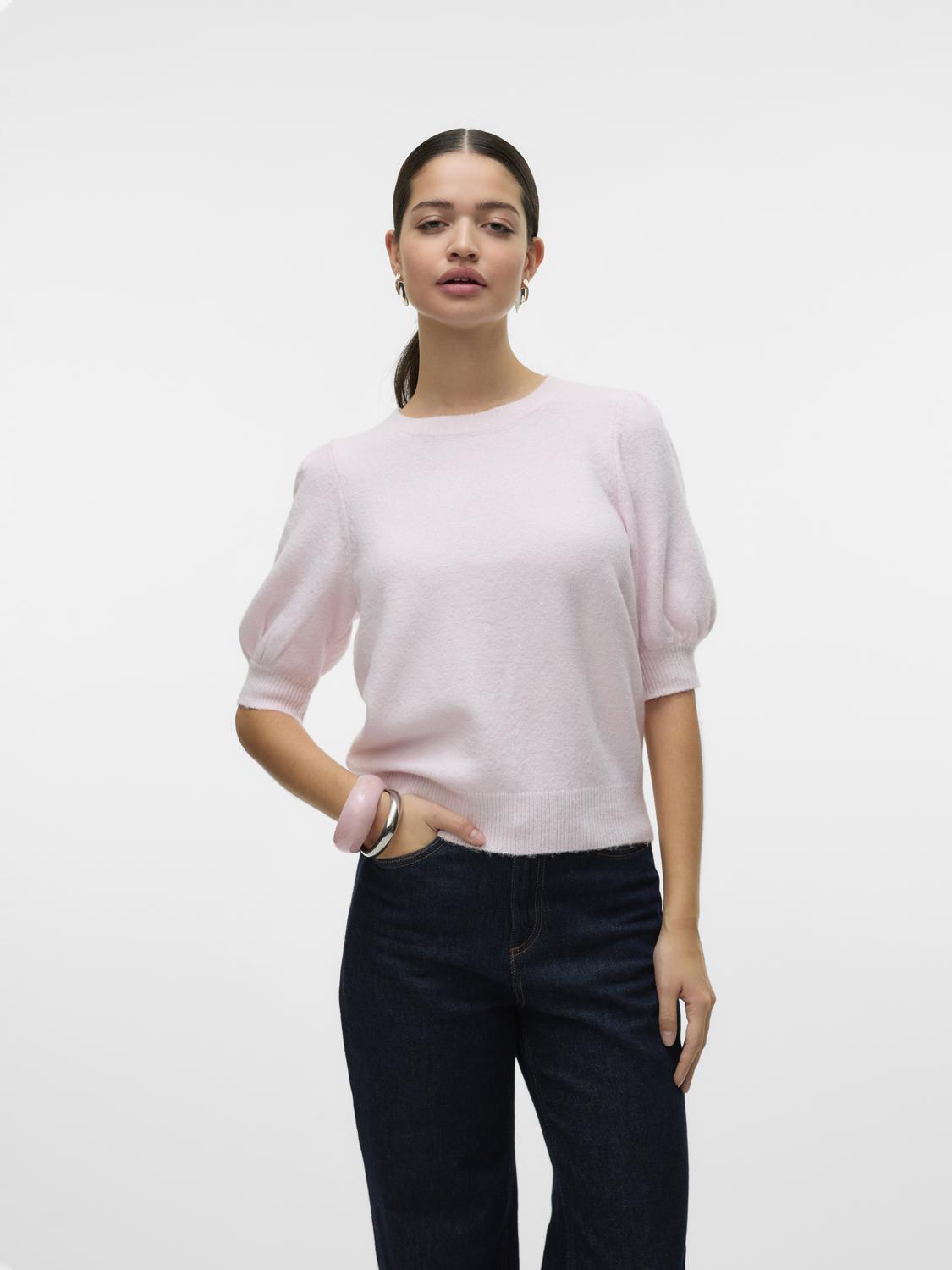 model_shot-front